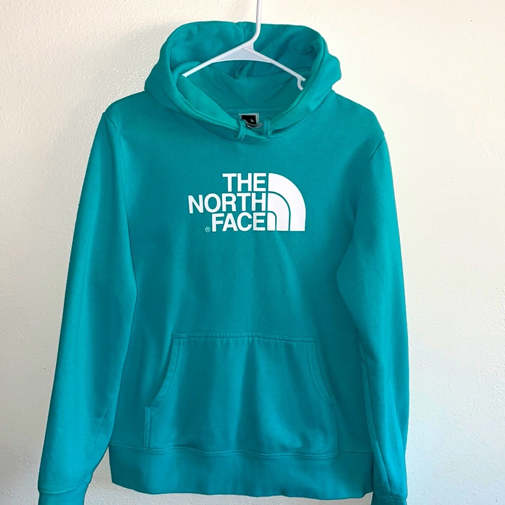 Cute women’s green north face hoodie cotton size medium